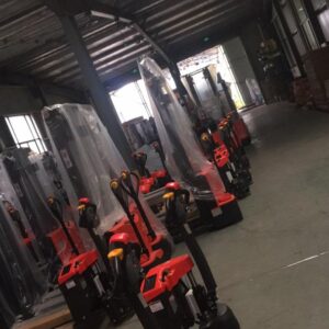 Full electric pallet truck